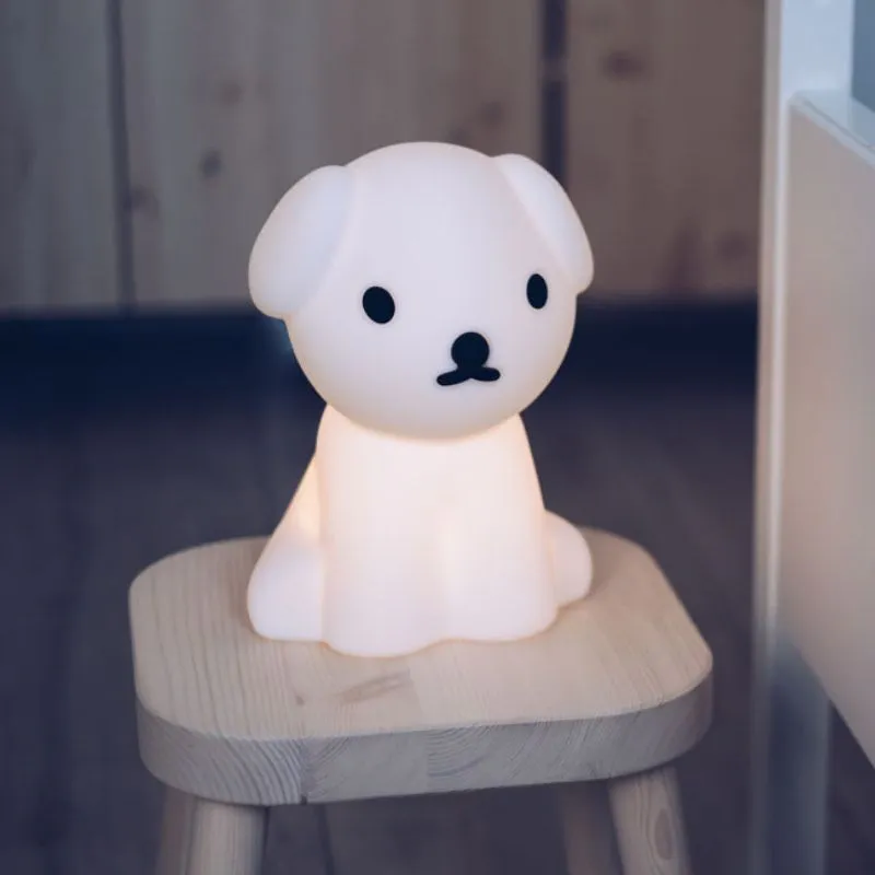 snuffy-firstlight_lifestyle2.webp