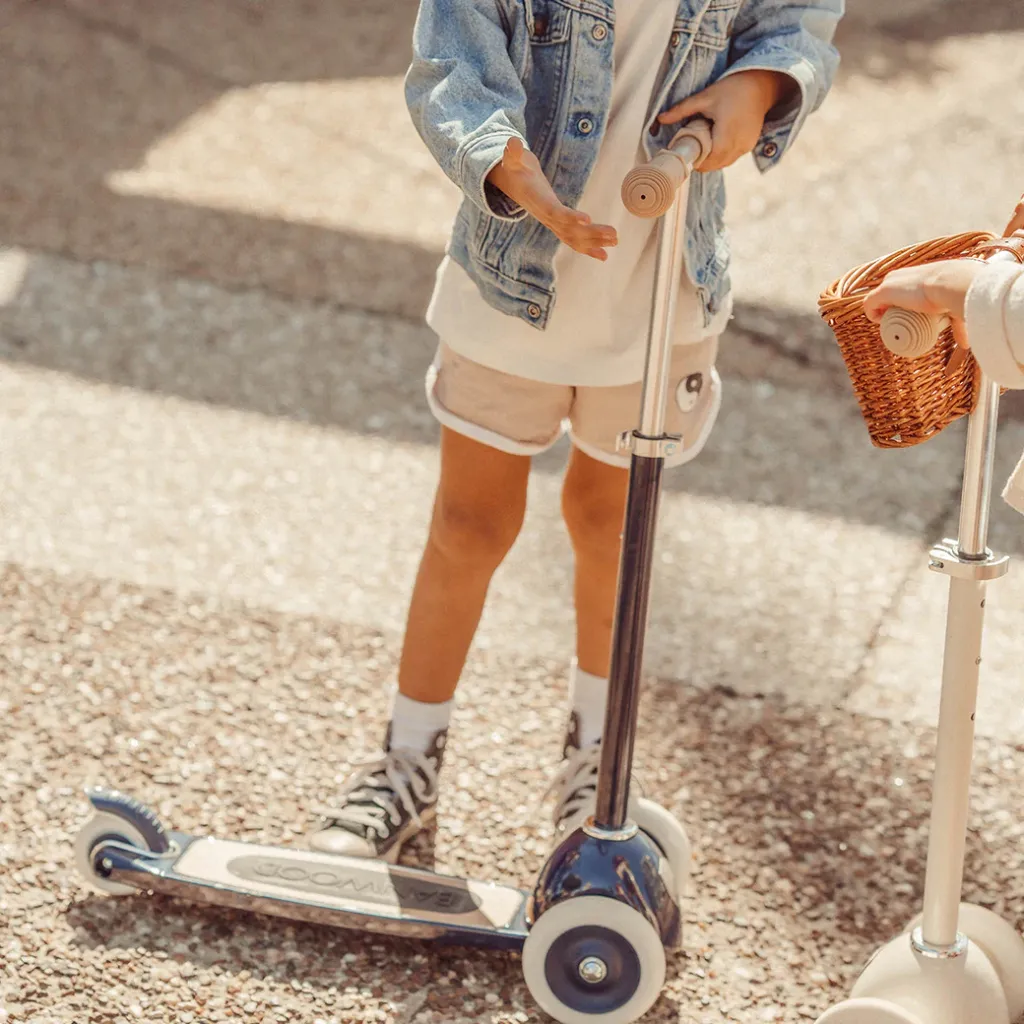 Banwood-Scooters-Navy.webp