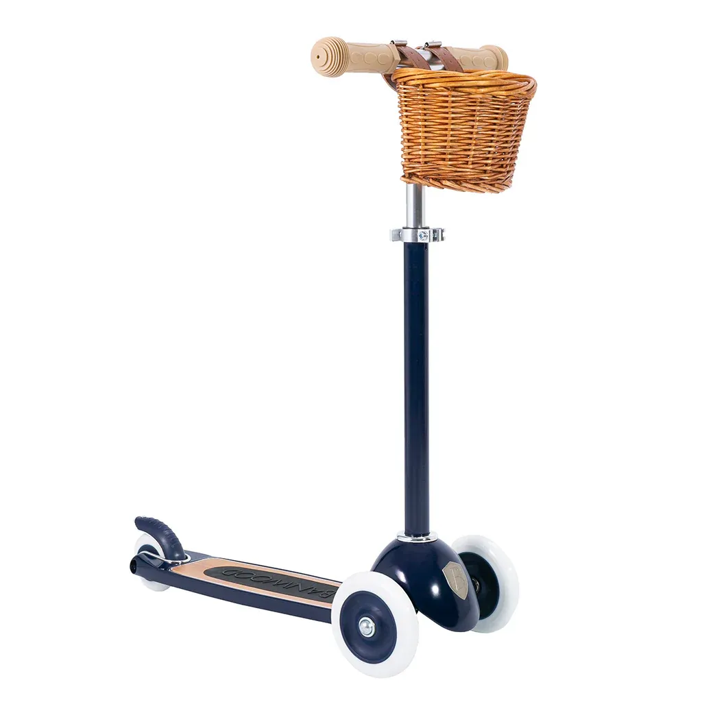 Banwood-Scooter-Navy-5.webp