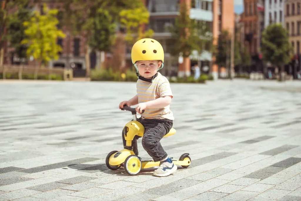 HIGHWAYKICK1-LEMON-SEAT-BOY-4579.webp