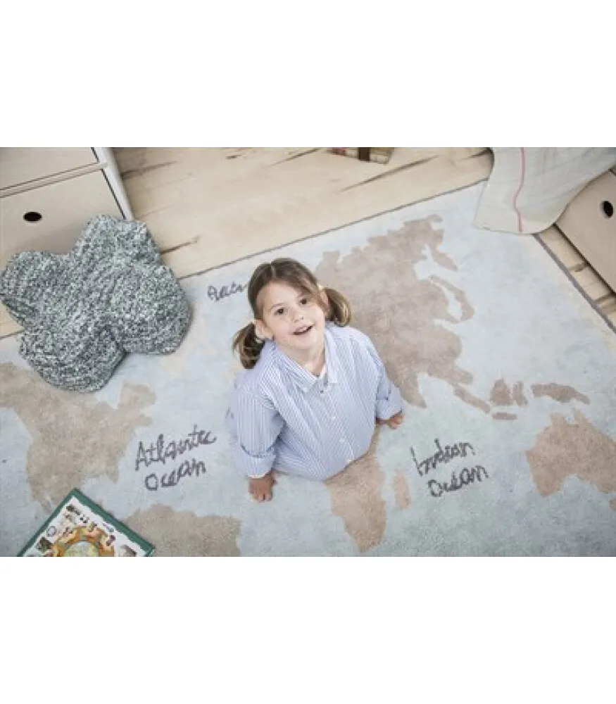 lorena-canalsvintage-map-hali-lorena-canals-0ac2-875x1000.webp